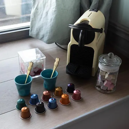 The Parisian Blue Eiffel Tower Παρίσι